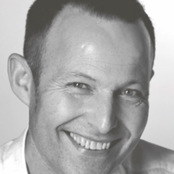 Peter Harvey, designer af sofaen Mon Coeur og lænestolen Nautile