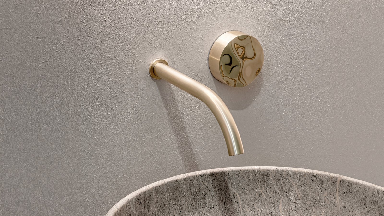 Design-armaturer Allure fra CEA Design med poleret greb