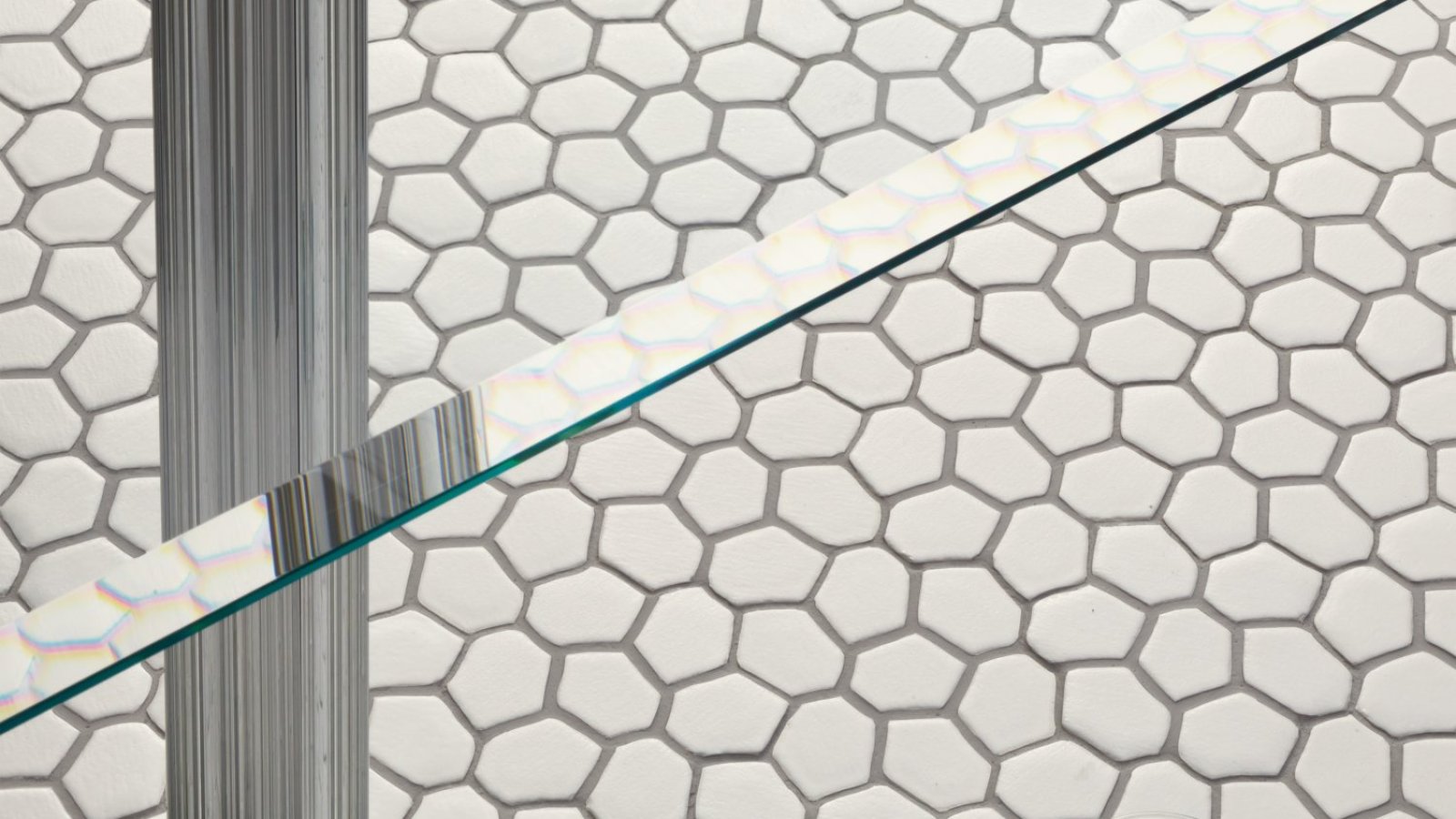 Botanica mosaikvaeg fra Mutina med organiske White elementer