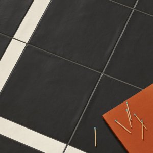 Time flise Dakota Grey Rough fra Mutina, uglaseret porcellanato