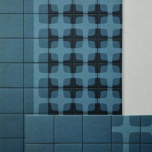 Pantry beklaedt med Betty retrogitter fra Mutina