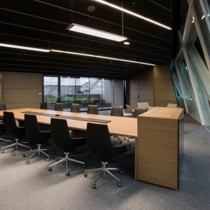 Aston stol designet af Jean-Marie Massaud