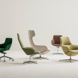 Loungestol Aston Club fra Arper i et dansk kontor