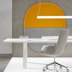 BI-armlæn i aluminium i stellets finish på Catifa Sensit