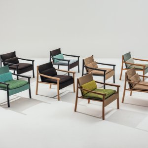 Kata Chair omkring et samarbejdsbord