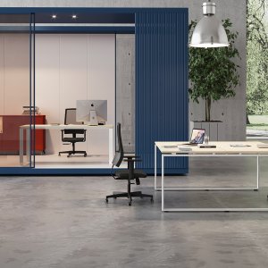 Loft arbejdsplads i et åbent kontor