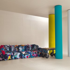Reception med Folded-vaeg i extra white