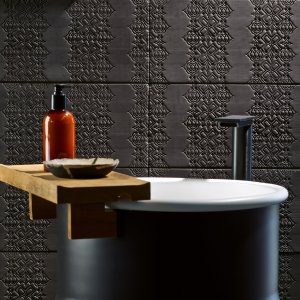 Bas-Relief laegning med 2 mm fuge og kiler