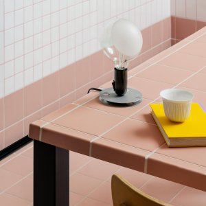 Din-fliser i farven Dark Blue
