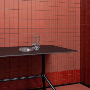 Udendørs terrasse med mat Din-gulv