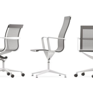 Forkromet zamak-dæksel på et hjul af Una Chair