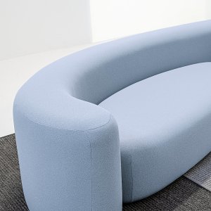 Mellemste puf fra Lisse, 139 × 58 cm, fotograferet uden sofaen
