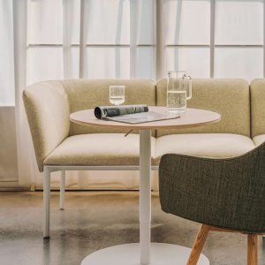 V-element forbinder to ADD bænke