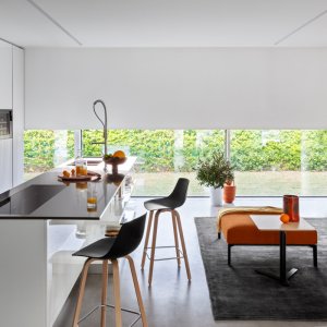 Miunn designbarstol i en hotelbar