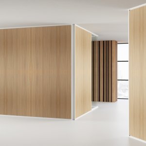 Fritstående Mood-væg på 222 cm definerer et rum uden at røre loftet