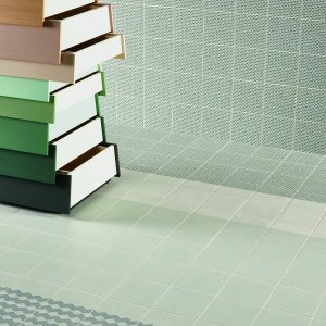 Moenster Grainy Brown fra Tape-kollektionen i glaseret porcellanato