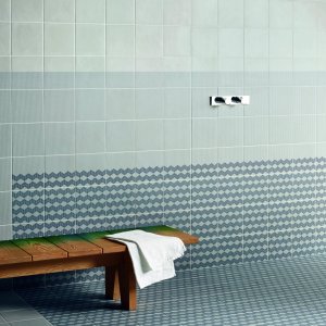 Moenster Mesh Brown fra Tape-kollektionen i glaseret porcellanato