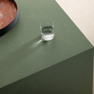 Primavera overflade fra Mutina med keramiske flager