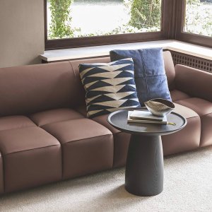 Stoffet Tiepolo 10 på en Qubik-sofa