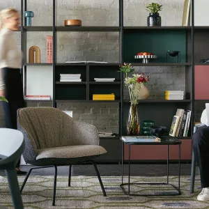 Lav, bred se:café soft lounge chair på firbenet stel i bøg natur