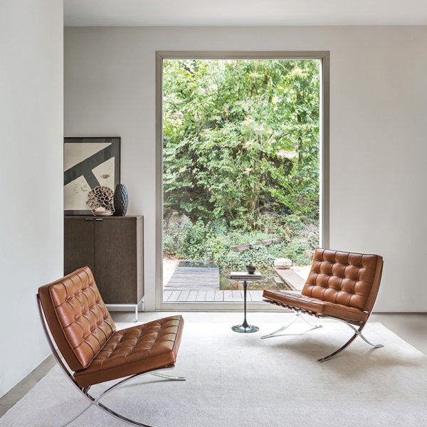 Knoll klassikere i et dansk kontor med nordisk lys