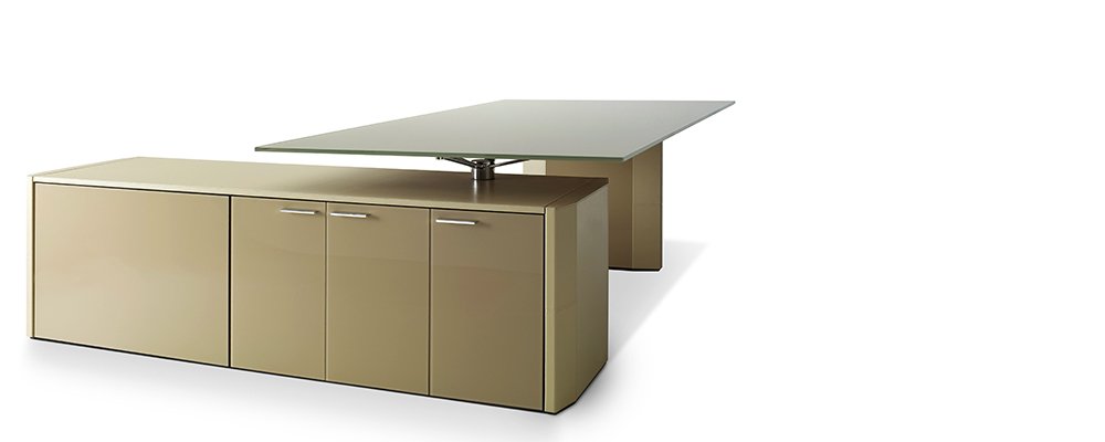 Kun chefskrivebord